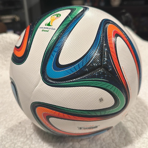 COPY - Adidas Brazuca Official Match Ball FIFA World Cup 2014 Soccer Ball Size 5 - Picture 2 of 5